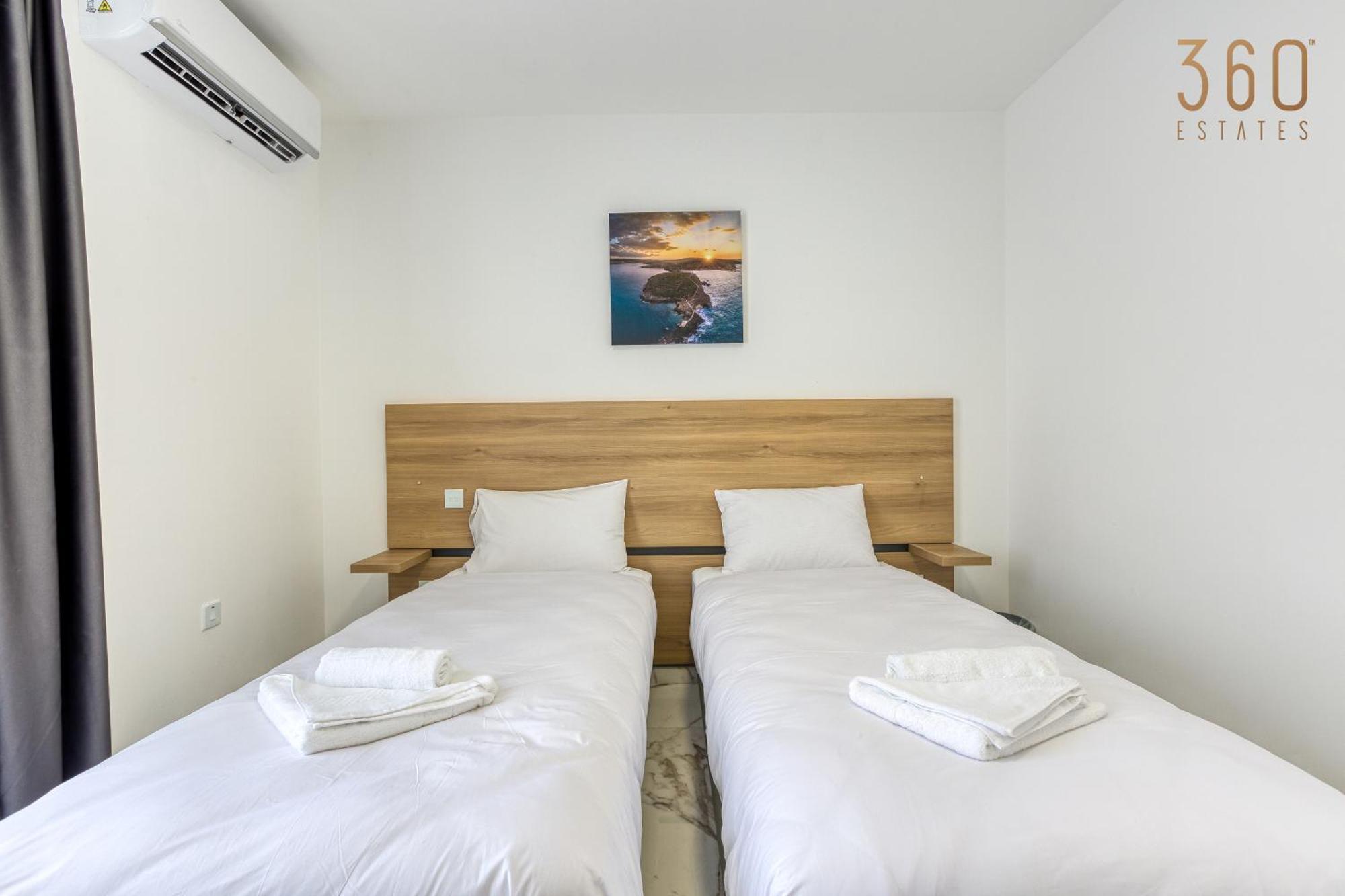 The St Pauls Bay Escape Suites By 360 Estates セント・ポールズ・ベイ エクステリア 写真