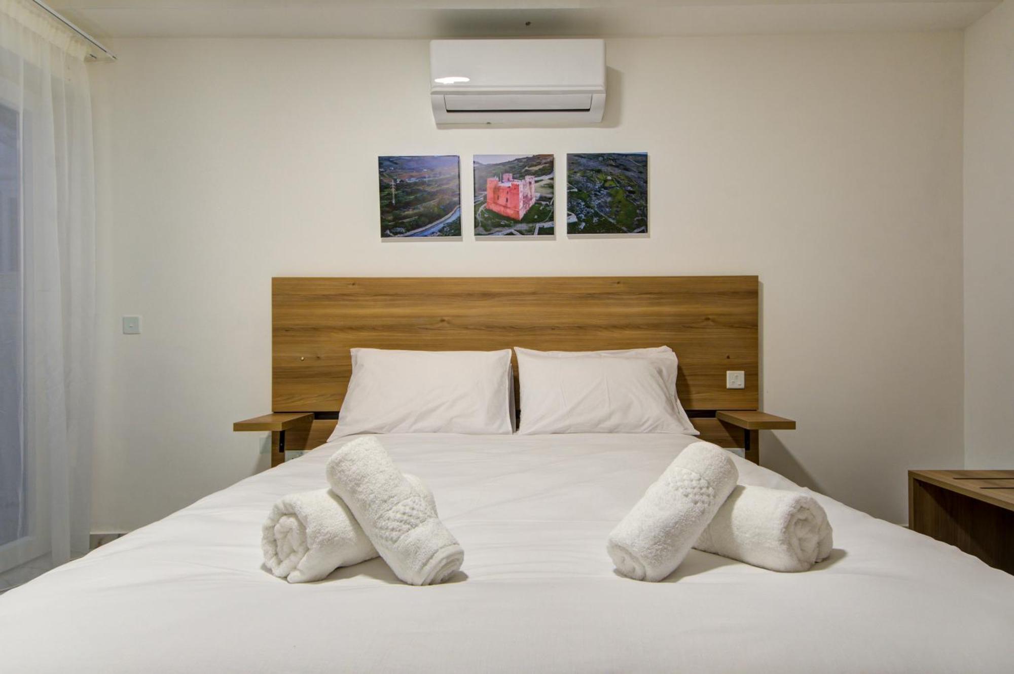 The St Pauls Bay Escape Suites By 360 Estates セント・ポールズ・ベイ エクステリア 写真