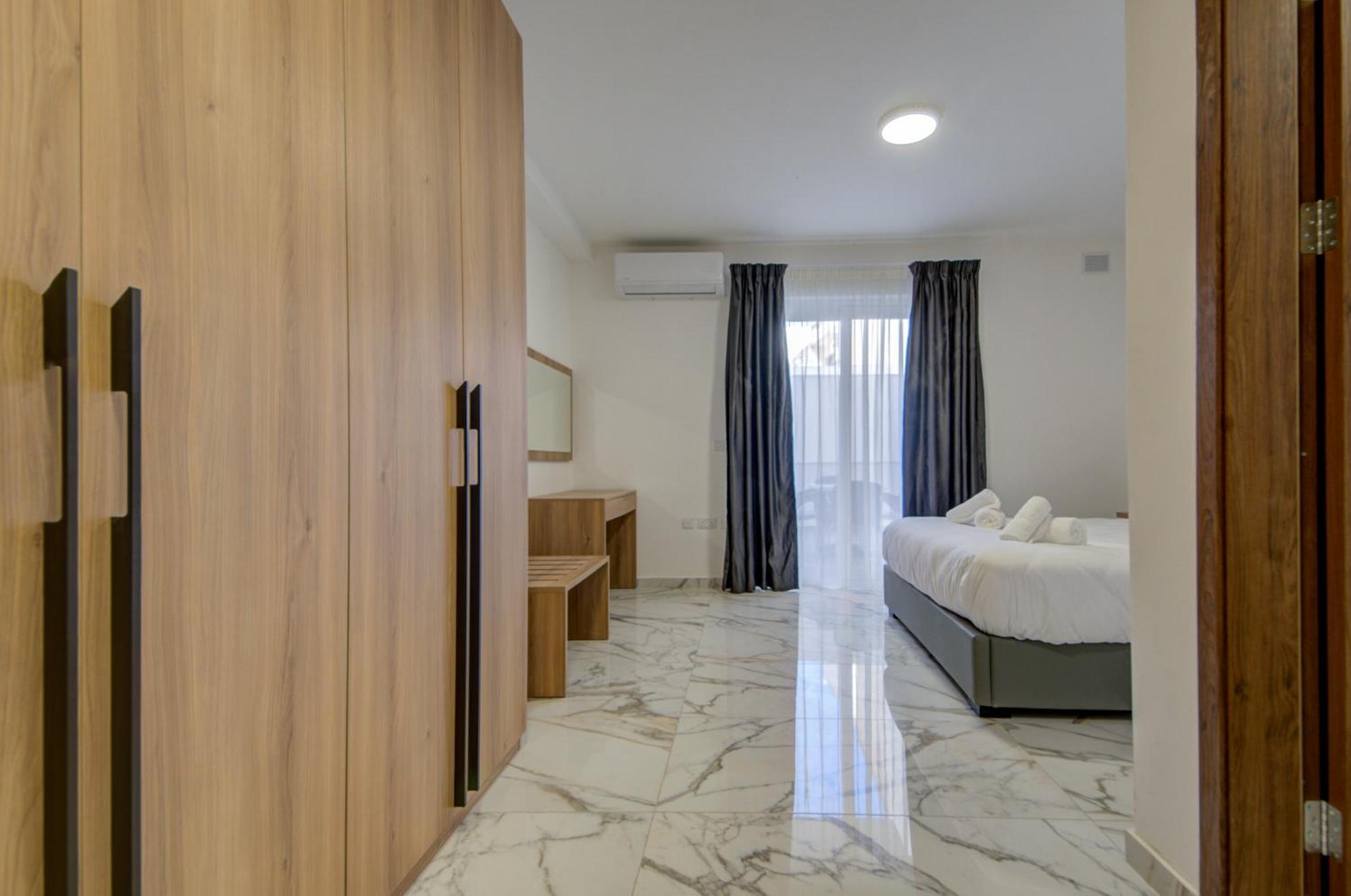 The St Pauls Bay Escape Suites By 360 Estates セント・ポールズ・ベイ エクステリア 写真